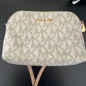 Michael Kors crossbody